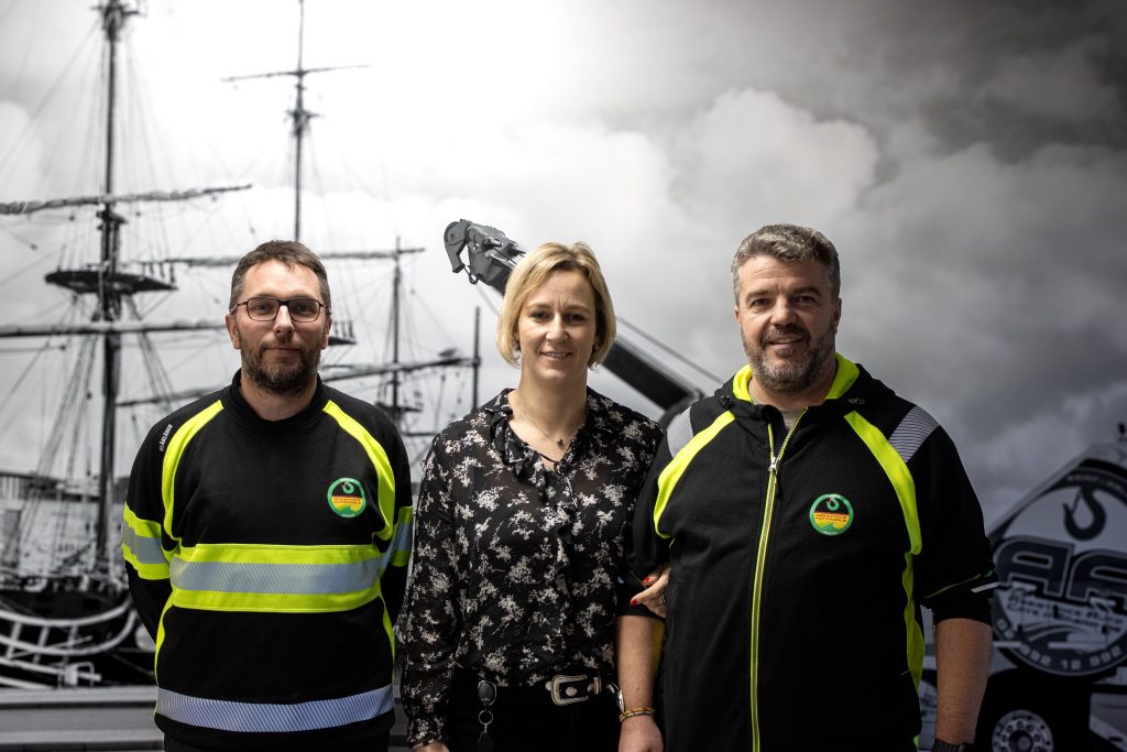 Ollivier LAISNE, Marlène PEUVREL, Sébastien PEUVREL